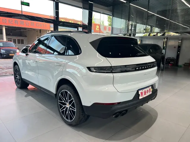 Porsche Cayenne — Фото автомобиля 6