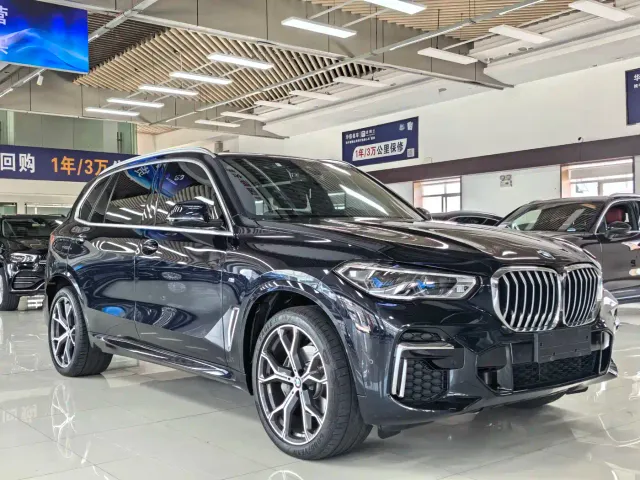 BMW X5 — Фото автомобиля 3