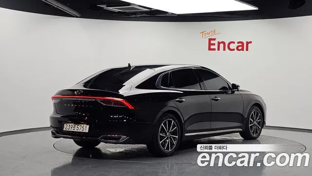 Hyundai Grandeur Новый Grandeur IG 3.0 LPi (Для проката) — Фото автомобиля 2