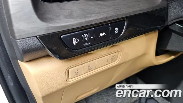 Kia Carnival Generation 4 — Фото автомобиля 19
