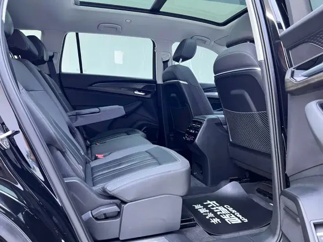 Audi Q6 — Фото автомобиля 19