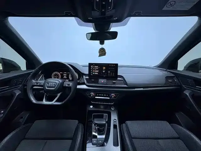 Audi Q5L Sportback — Фото автомобиля 2