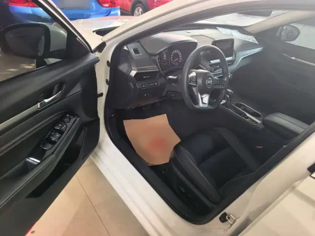Nissan Teana — Фото автомобиля 15