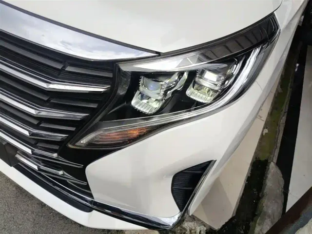 GAC Trumpchi M8 — Фото автомобиля 23