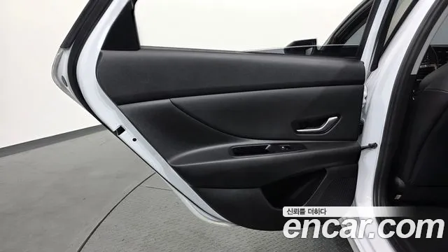 Hyundai Avante CN7 — Фото автомобиля 14