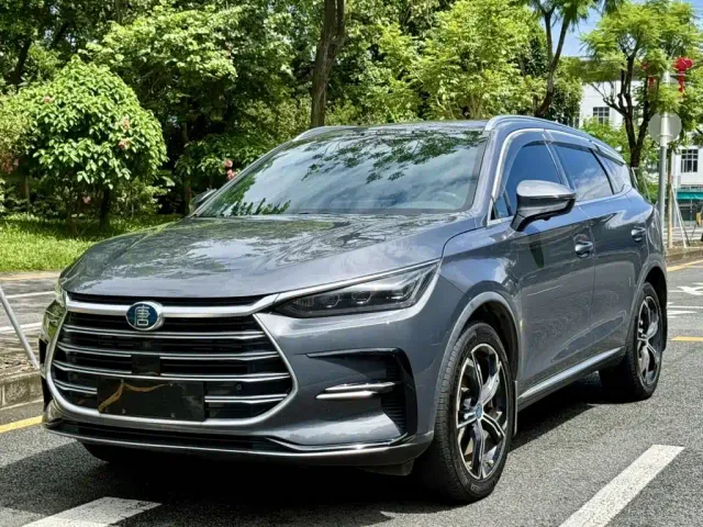 Фотография автомобиля — BYD Tang