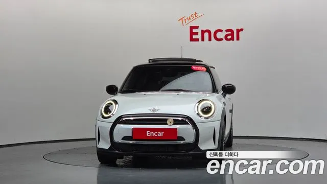 Mini Cooper Cooper Classic Plus — Фото автомобиля 3