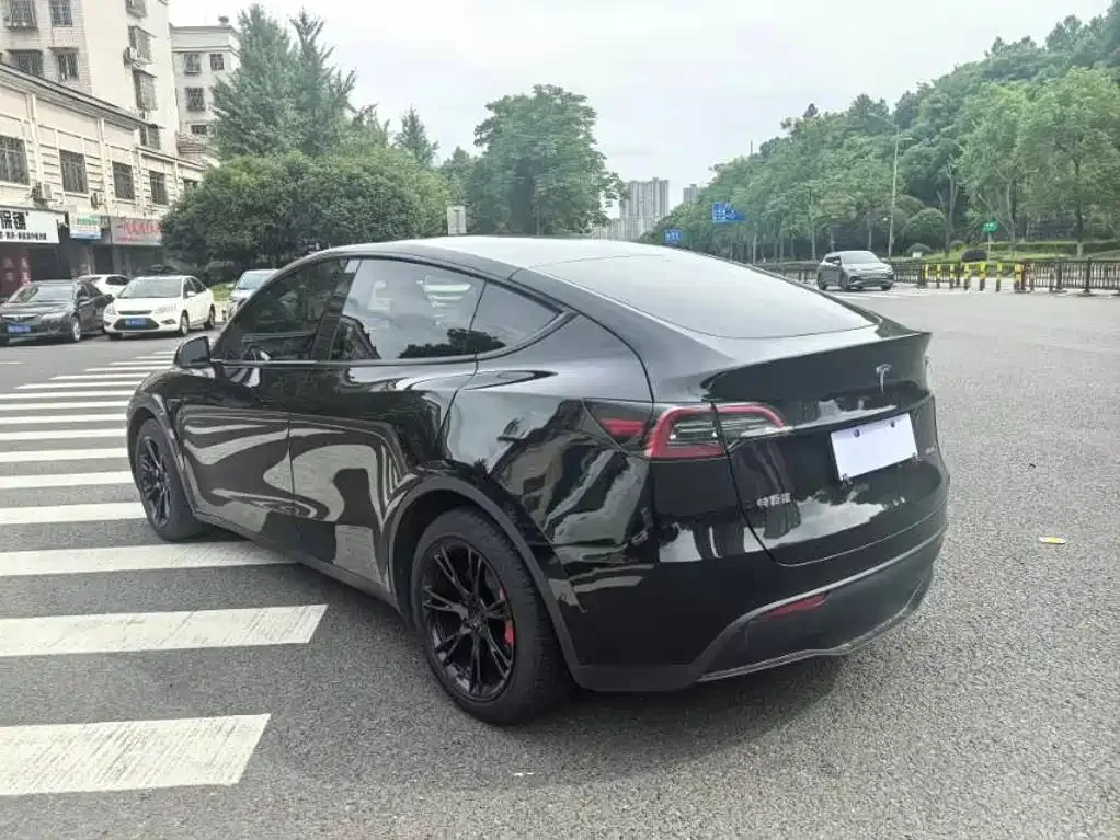 Tesla Model Y 2022 Facelift Rear-Wheel Drive Version — Фото автомобиля 5
