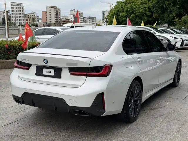 BMW 3 Series — Фото автомобиля 4