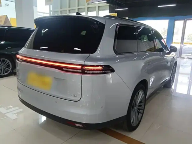 Leapmotor C16 — Фото автомобиля 6