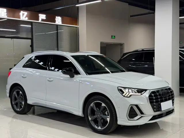 Audi Q3 — Фото автомобиля 3
