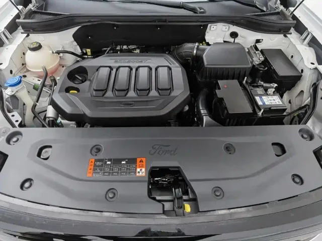 Ford Lingrui — Фото автомобиля 6
