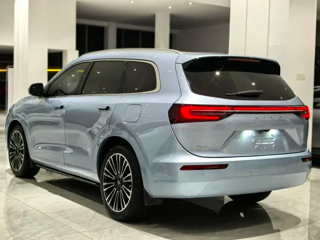 Aito M7 — Фото автомобиля 6