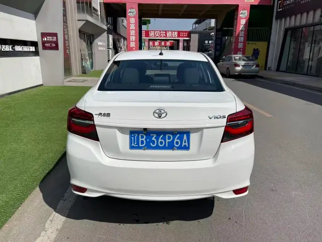 Toyota Vios — Фото автомобиля 8