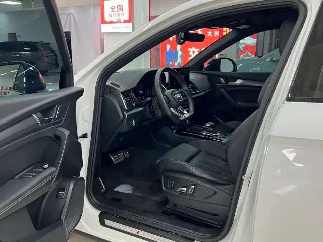 Audi Q5L — Фото автомобиля 6