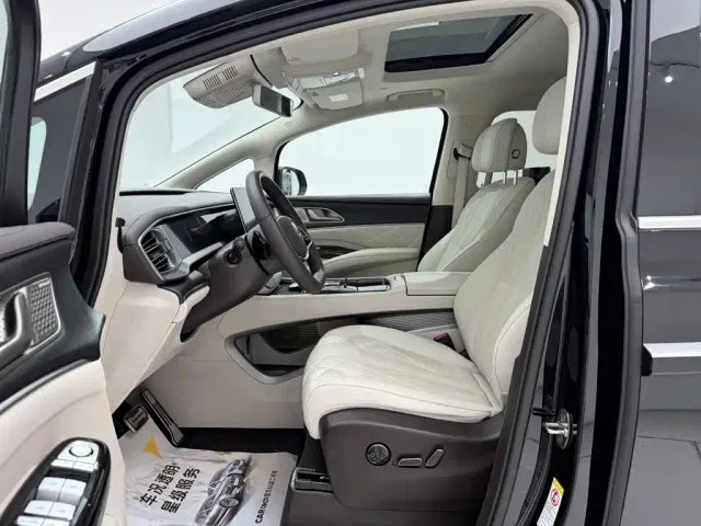 Denza Denza D9 2025 Model DM-i Smart Drive Edition 1020 AWD Flagship — Фото автомобиля 17