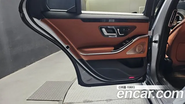 Mercedes-Benz S-Class S-класс W223 — Фото автомобиля 23