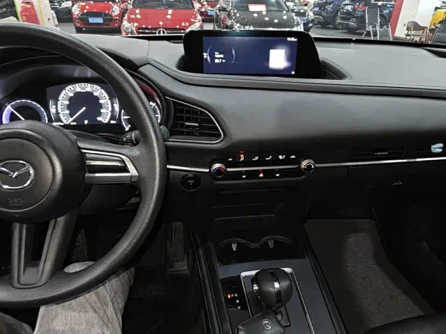 Mazda CX-30 EV — Фото автомобиля 9