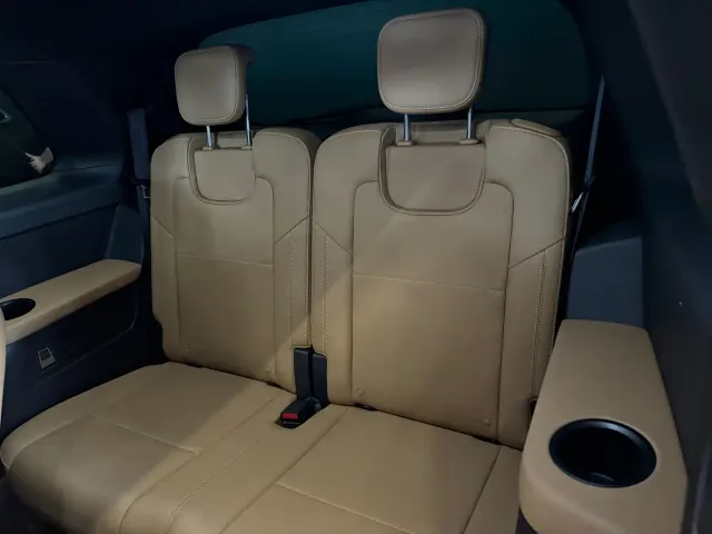 Li Auto ONE — Фото автомобиля 10