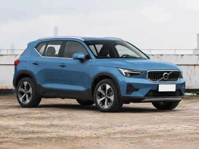 Volvo XC40 — Фото автомобиля 3