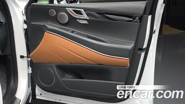 Genesis GV80 — Фото автомобиля 14