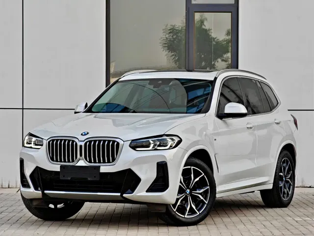 Фотография автомобиля — BMW X3