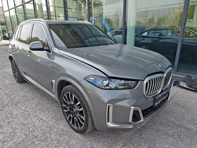 BMW X5 — Фото автомобиля 3