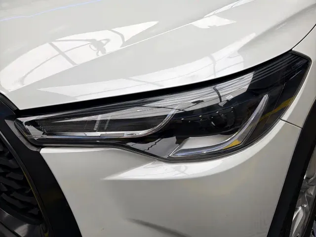 Toyota Corolla Cross — Фото автомобиля 4
