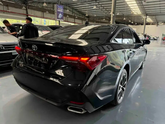 Toyota Avalon — Фото автомобиля 5