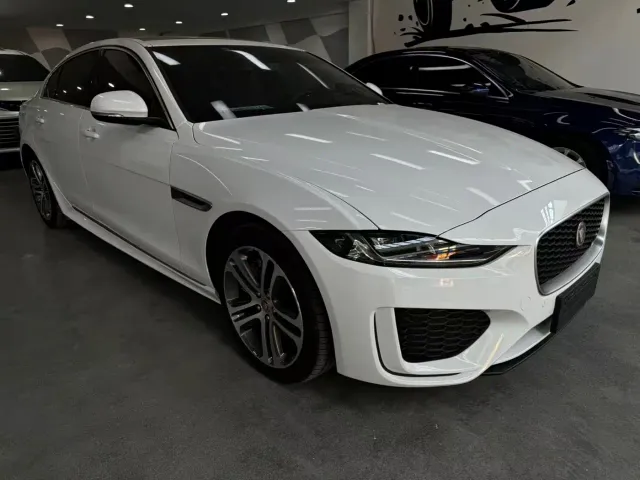Jaguar XEL — Фото автомобиля 3
