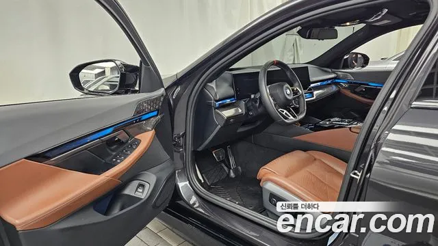 BMW i5 — Фото автомобиля 10