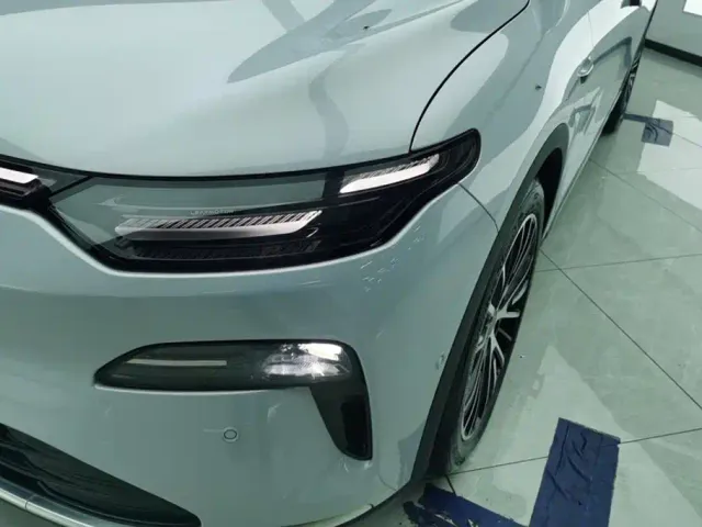 Leapmotor C11 — Фото автомобиля 5