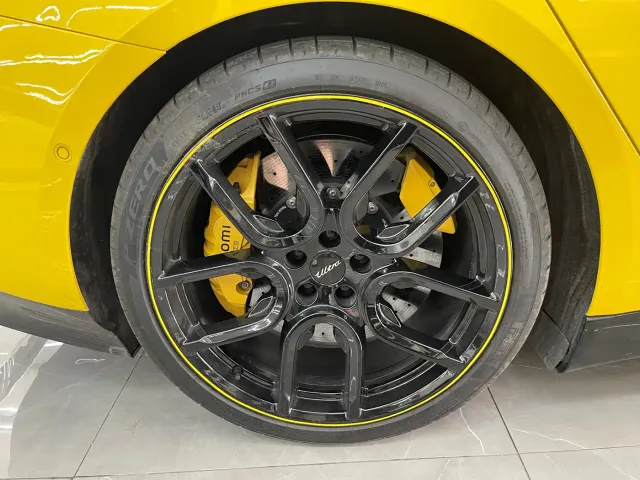 Xiaomi Auto Xiaomi SU7 Ultra 2025 Model Ultra — Фото автомобиля 15