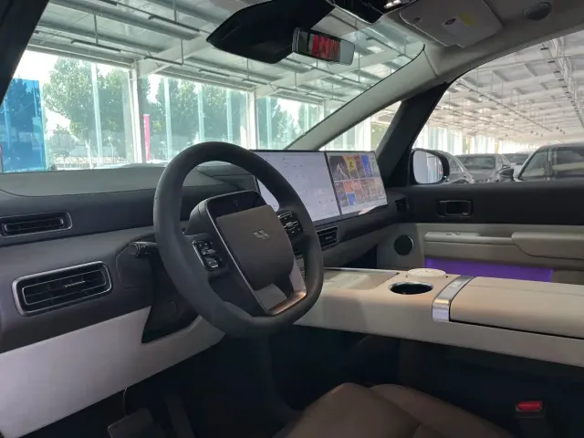 Li Auto Li Auto MEGA 2024 Ultra — Фото автомобиля 26