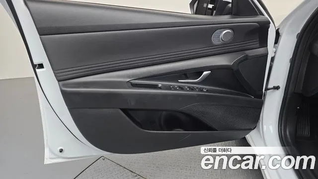 Hyundai Avante CN7 — Фото автомобиля 13