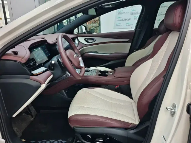 BYD Seal 07 DM-i — Фото автомобиля 4