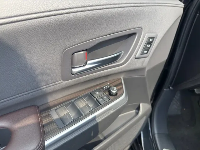 Toyota Sienna — Фото автомобиля 14
