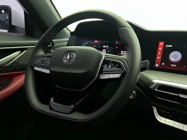 Changan CS35 Plus — Фото автомобиля 12