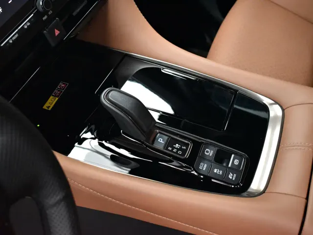 Toyota Alphard — Фото автомобиля 11