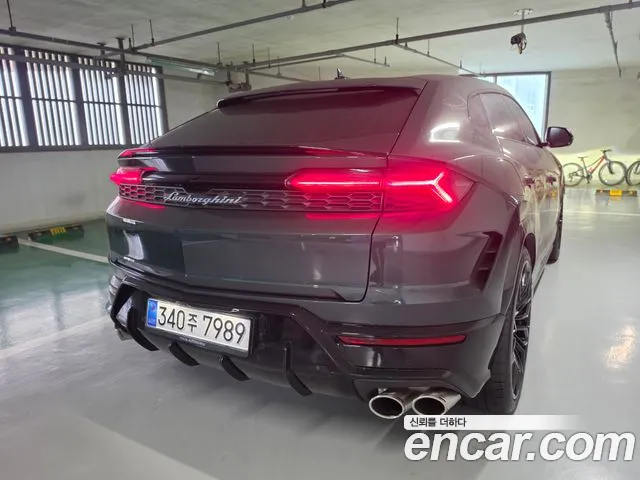 Lamborghini Urus — Фото автомобиля 2