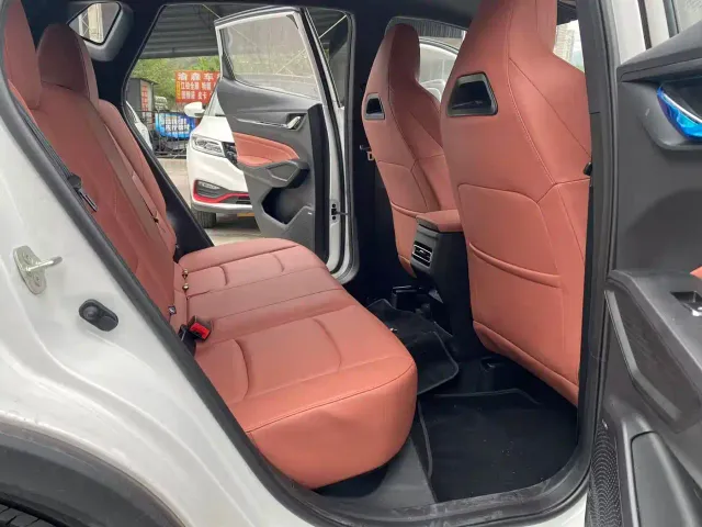 Changan X5 Plus — Фото автомобиля 14