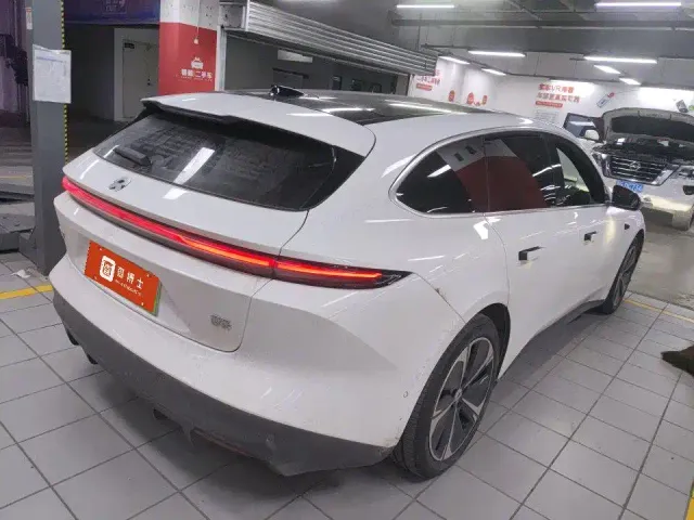 Nio ET5 Touring — Фото автомобиля 4