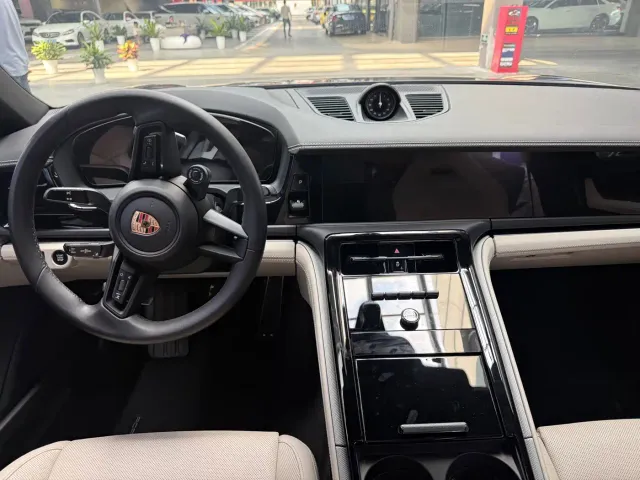 Porsche Panamera — Фото автомобиля 6