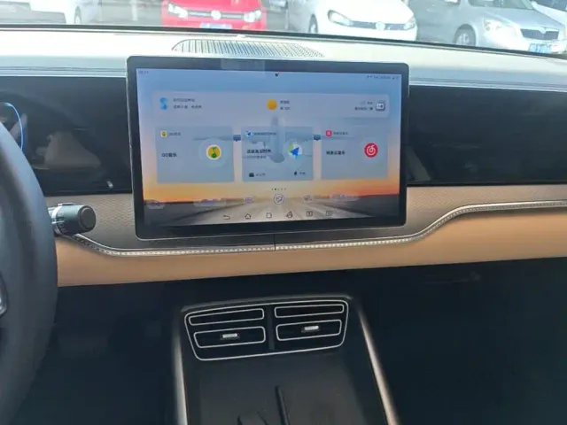 BYD Song Pro — Фото автомобиля 12