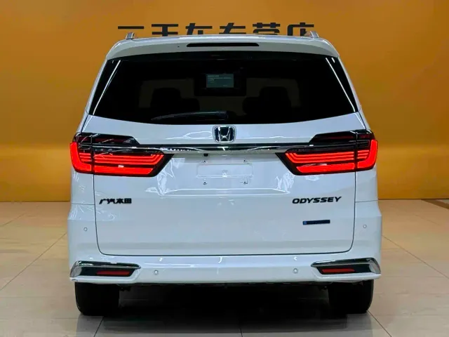 Honda Odyssey — Фото автомобиля 7