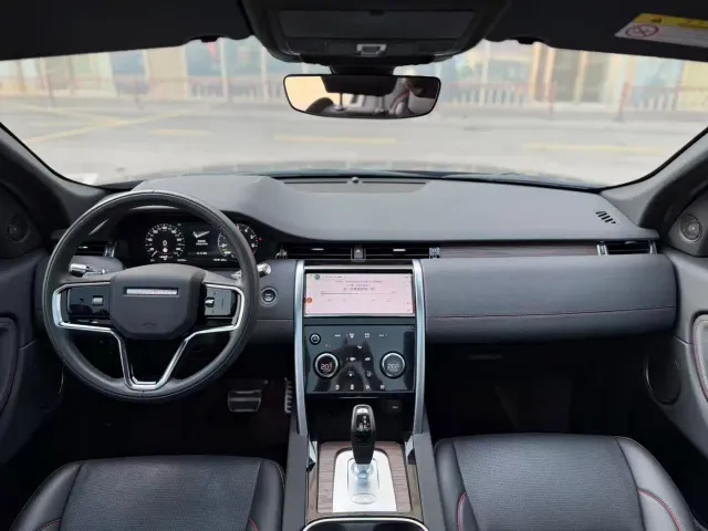Land Rover Discovery Sport — Фото автомобиля 8