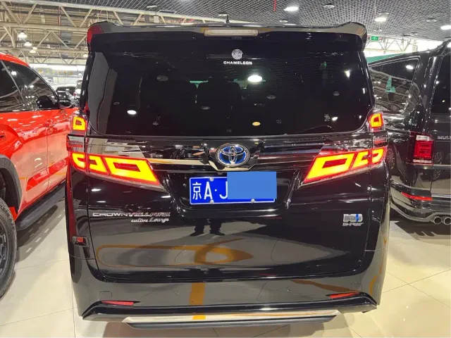 Toyota Vellfire — Фото автомобиля 14