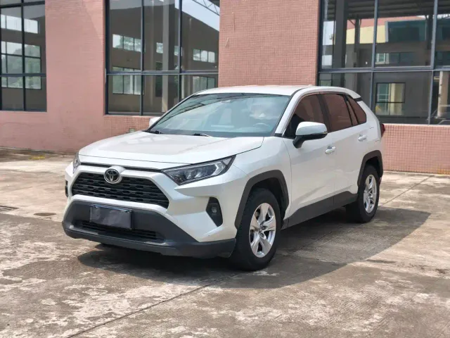 Фотография автомобиля — Toyota RAV4