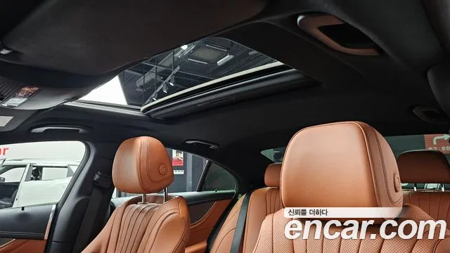 Mercedes-Benz CLS-Class — Фото автомобиля 17