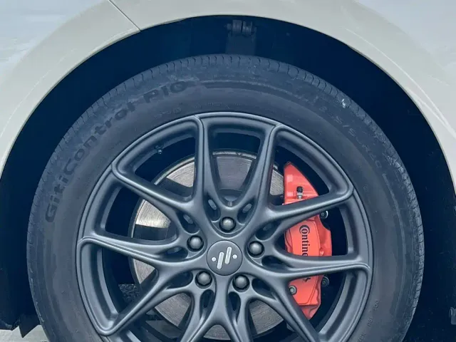 IM Motors LS6 — Фото автомобиля 11